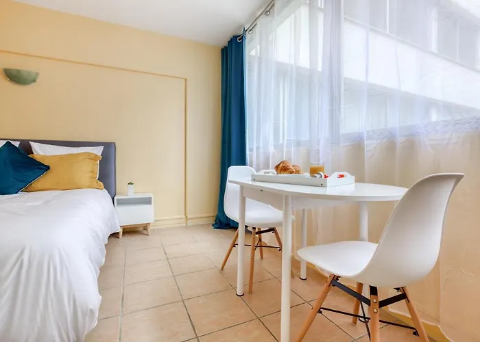 16 Cosy Tour Eiffel Auteuil Апартаменты
