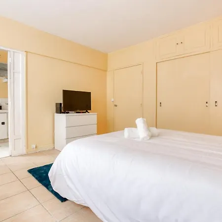 16 Cosy Tour Eiffel Auteuil *